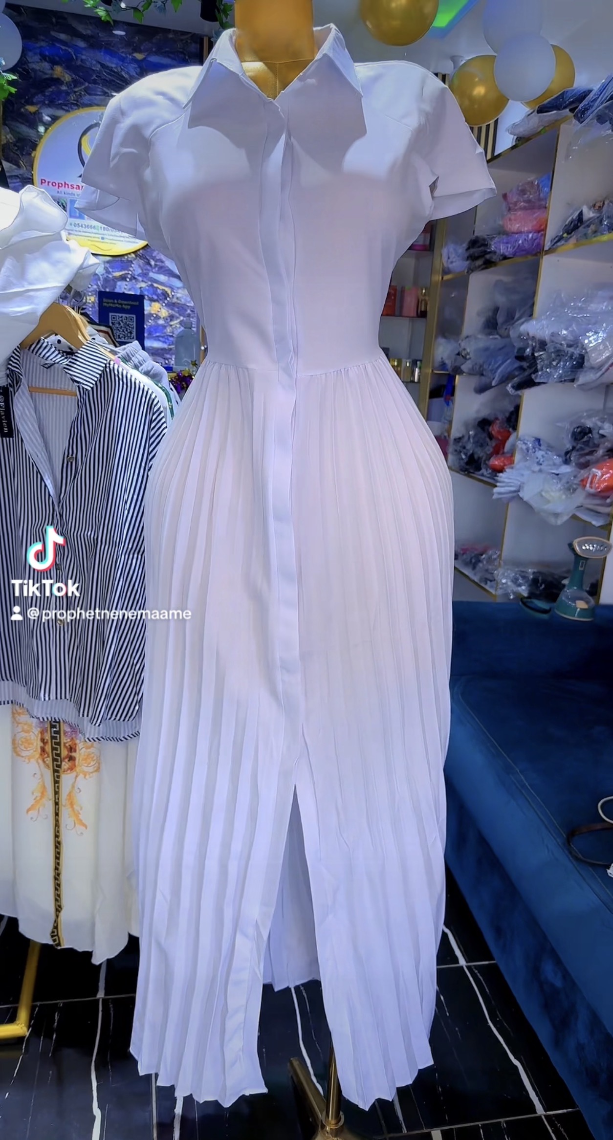Long pleated dress