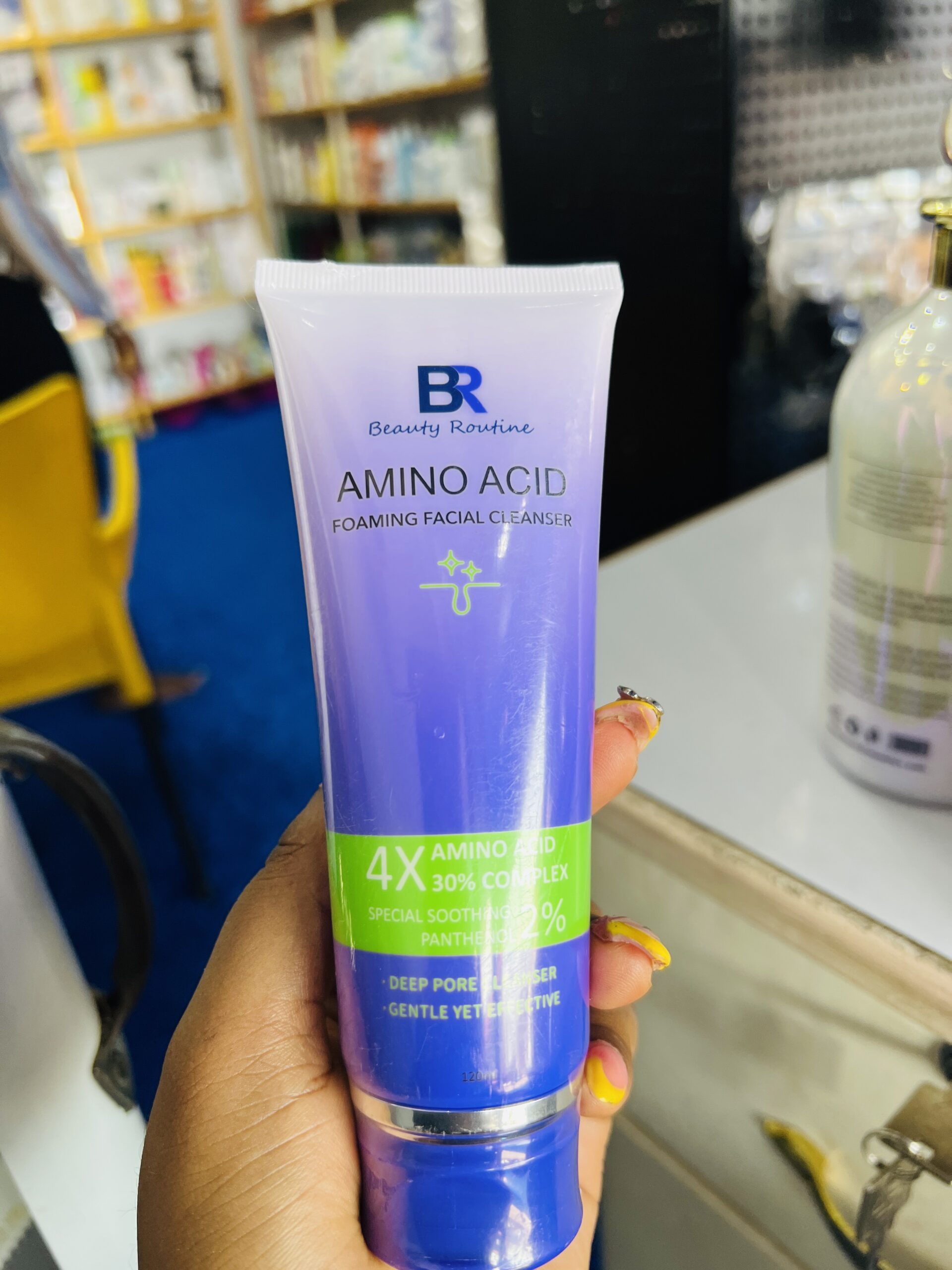 Beauty routine amino acid foaming face cleanser