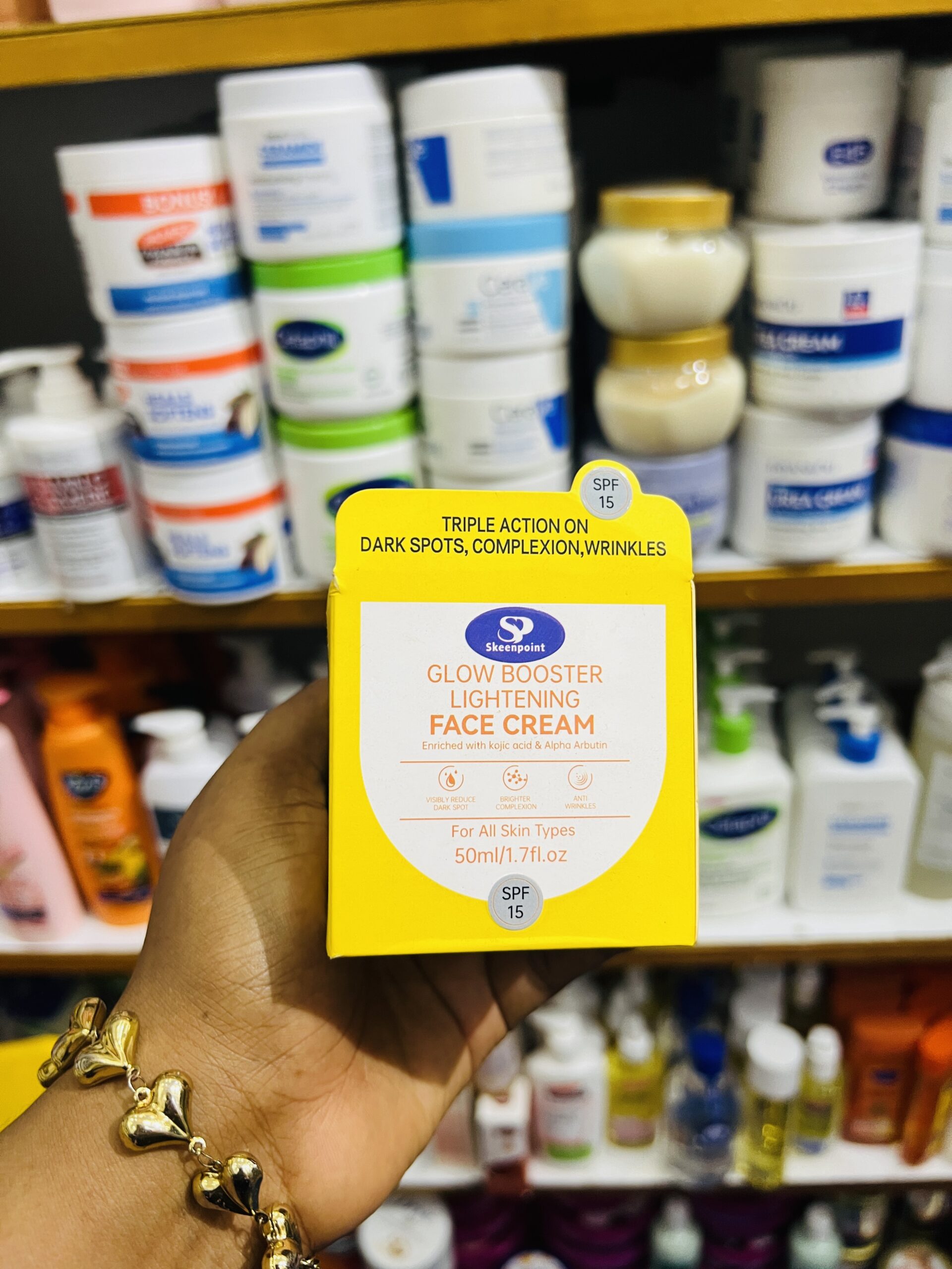 Skeenpoint glow booster lightening face cream